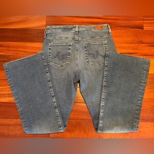 AG Los Angeles Woman’s Ferrah Bootcut Mid Rise Raw Hem Jeans Size 31